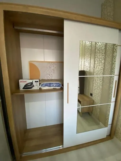 Apartment Havalimani Ve Alisveris Merkezlerine Yakin Havuzlu Daire Aksu